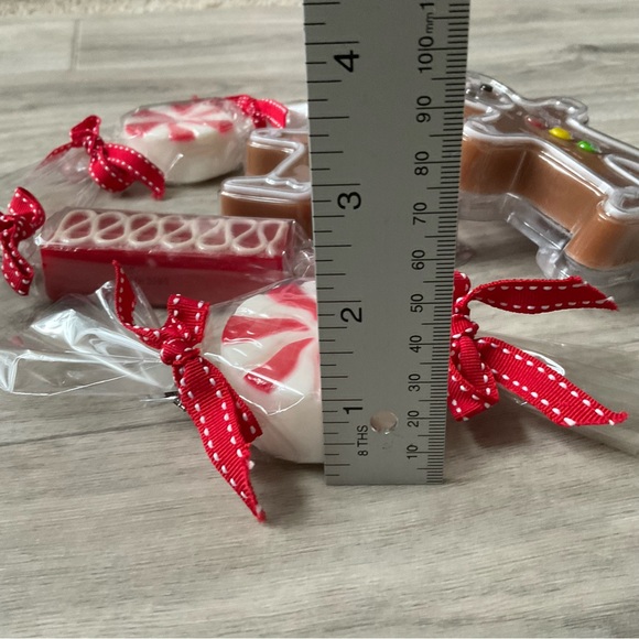 Pier 1 Lot of 6 scented Christmas Soap, gingerbread, peppermint, brownie scented - Picture 13 of 16